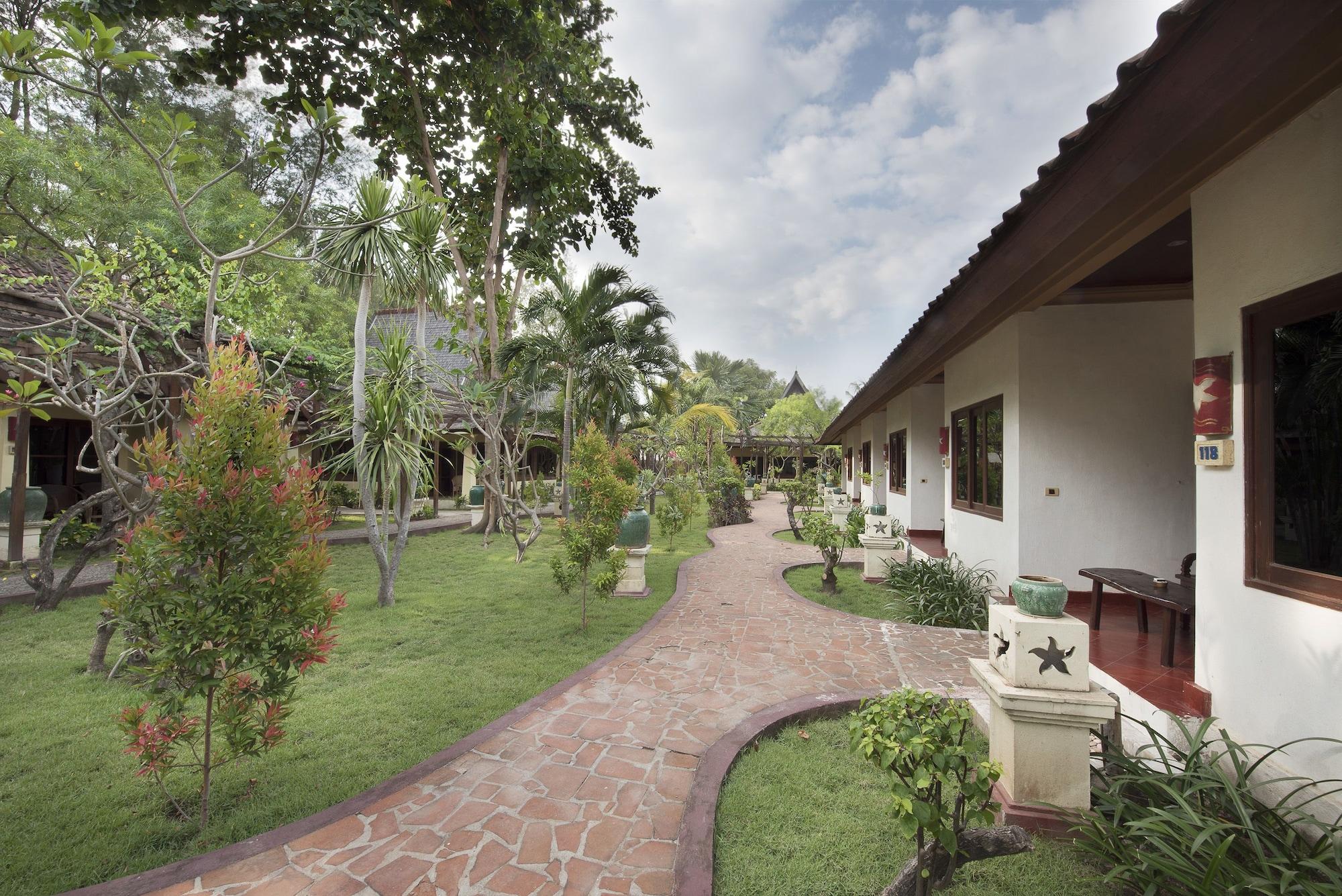 Villa Almarik Resort Gili Trawangan Extérieur photo
